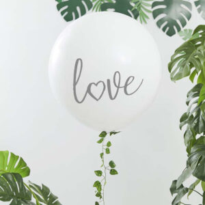 mega-ballon-love-met-klimop